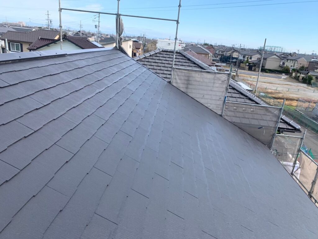 屋根中塗り完了